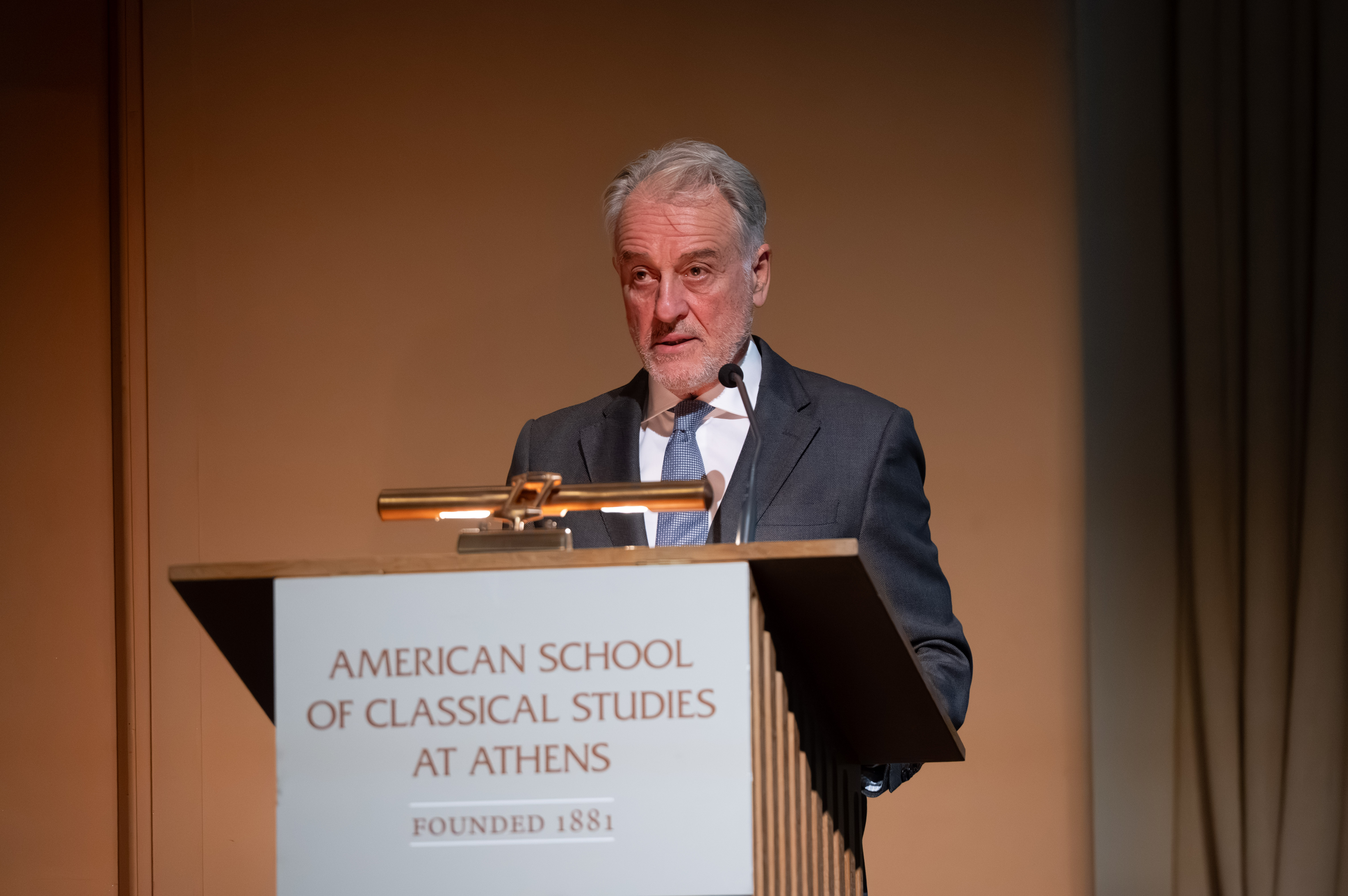 Εκδήλωση Τιμής για τον Καθηγητή Θάνο Βερέμη